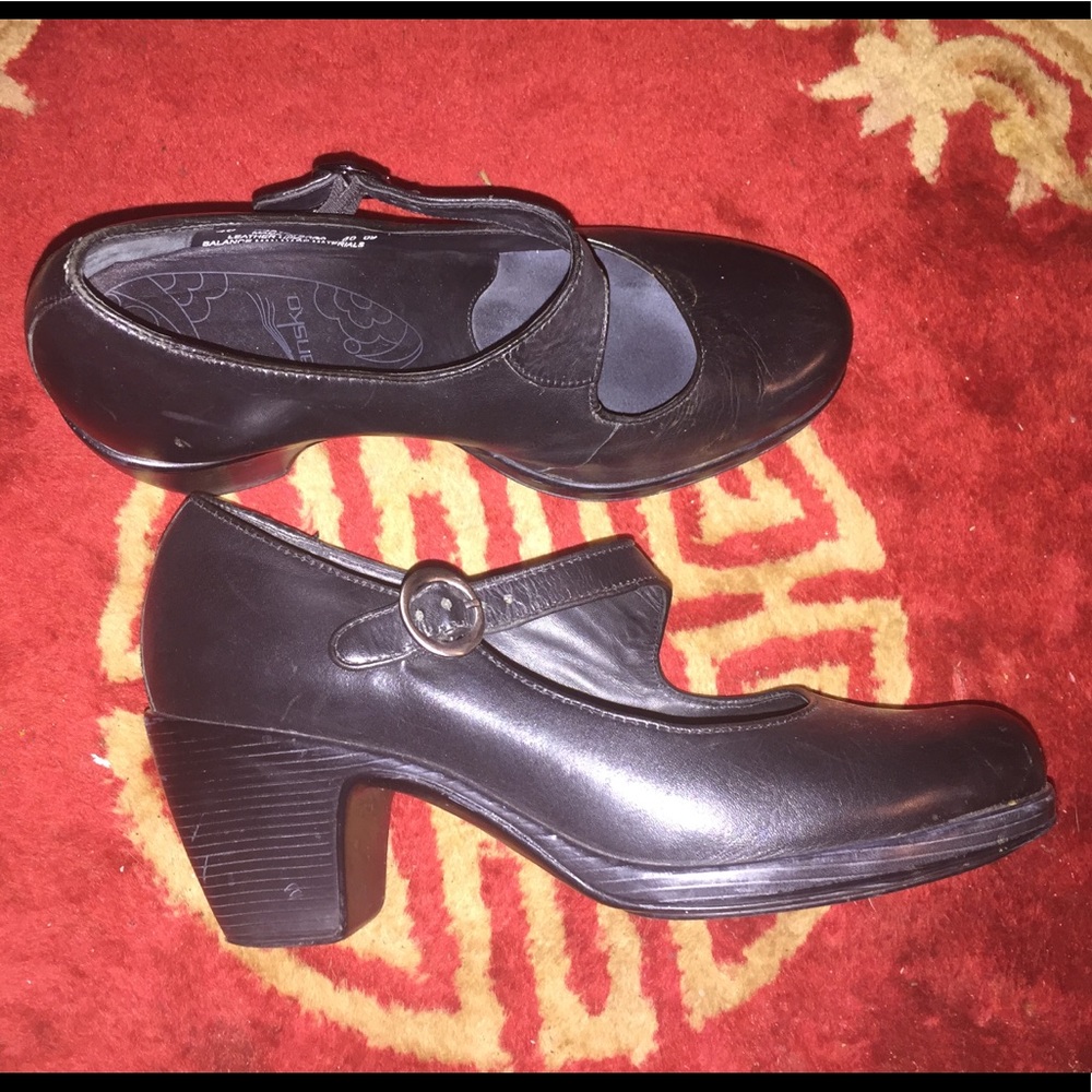 Black Dansko Mary Jane Clogs size 10 / 40